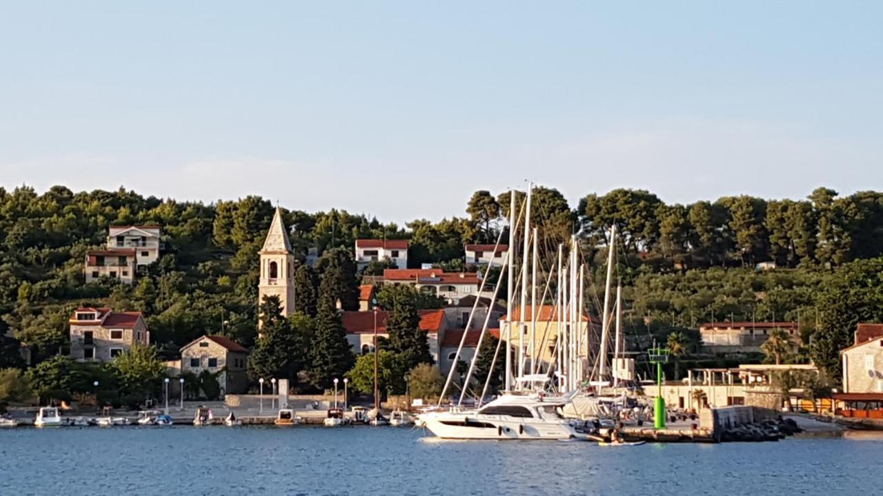 Apartmani Ela Prvić Luka Kültér fotó