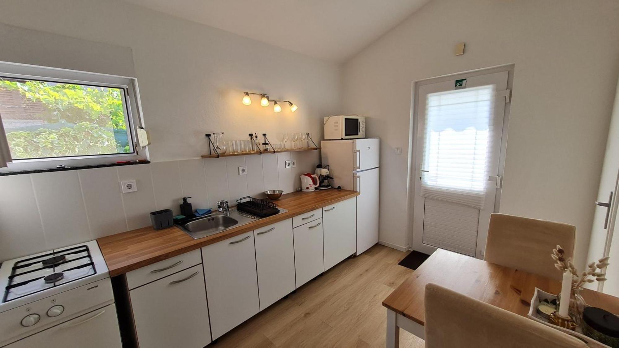 Apartmani Ela Prvić Luka Kültér fotó