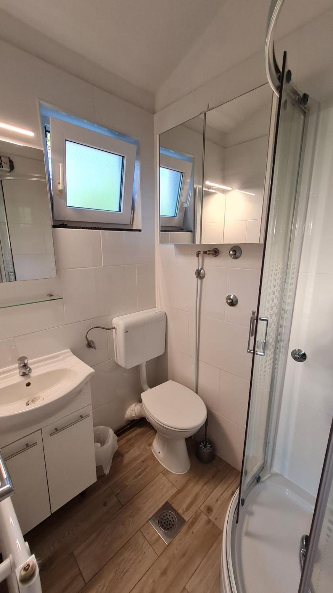 Apartmani Ela Prvić Luka Kültér fotó