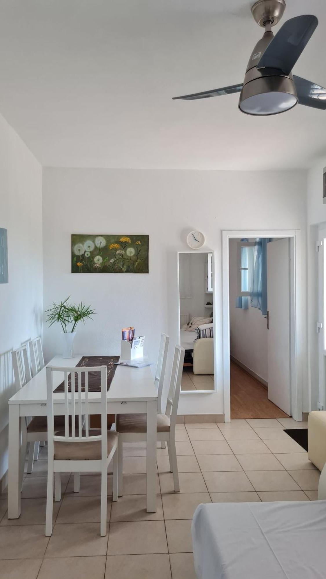 Apartmani Ela Prvić Luka Szoba fotó