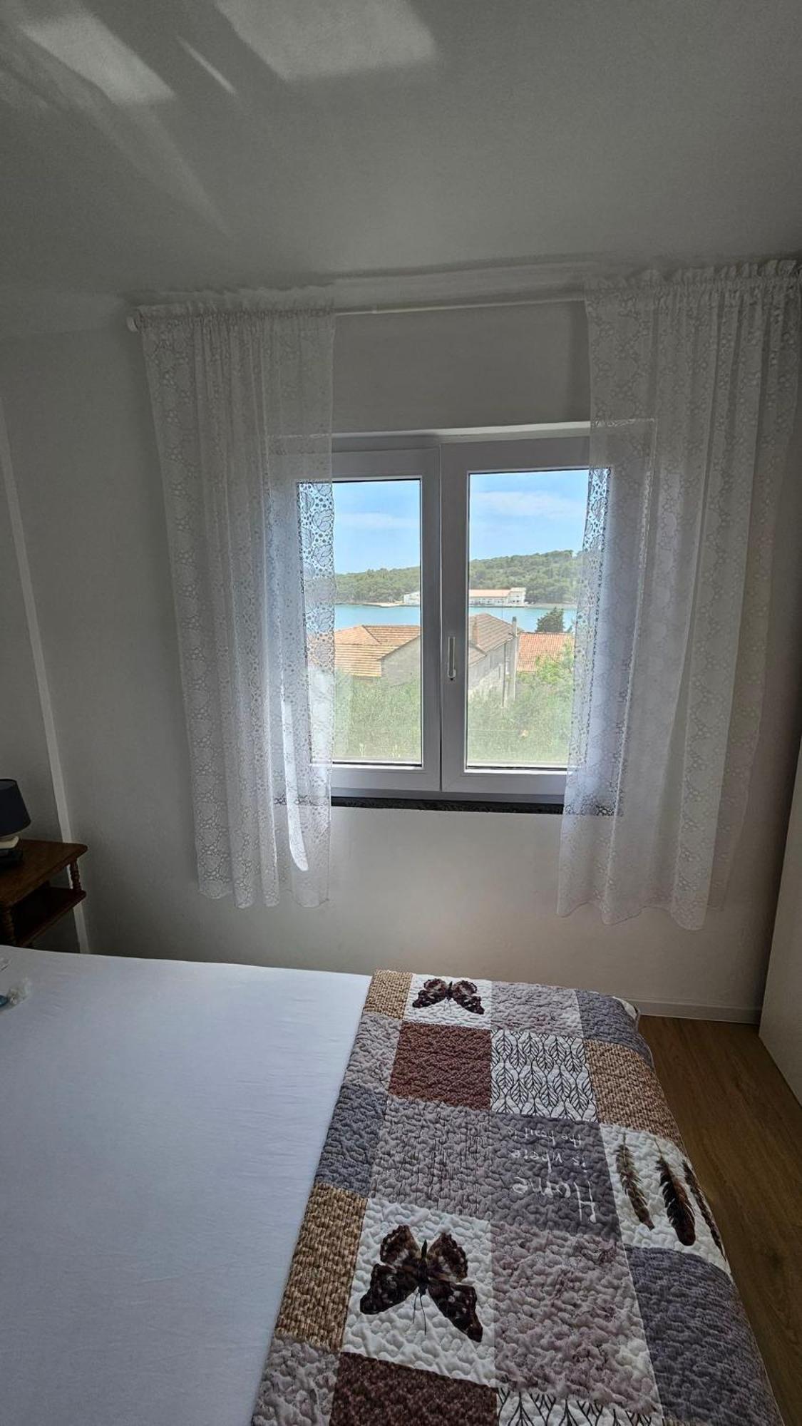 Apartmani Ela Prvić Luka Kültér fotó